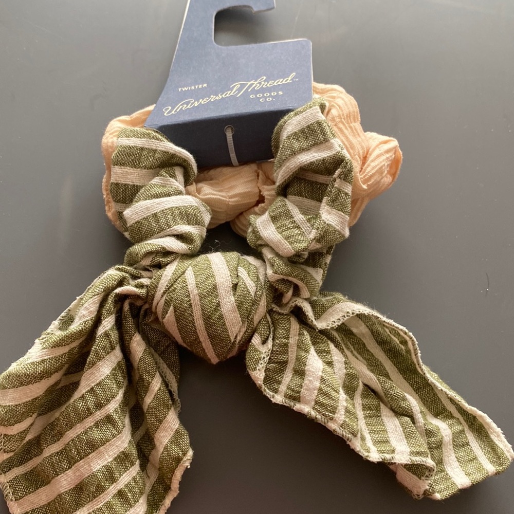 Universal thread, hair bows